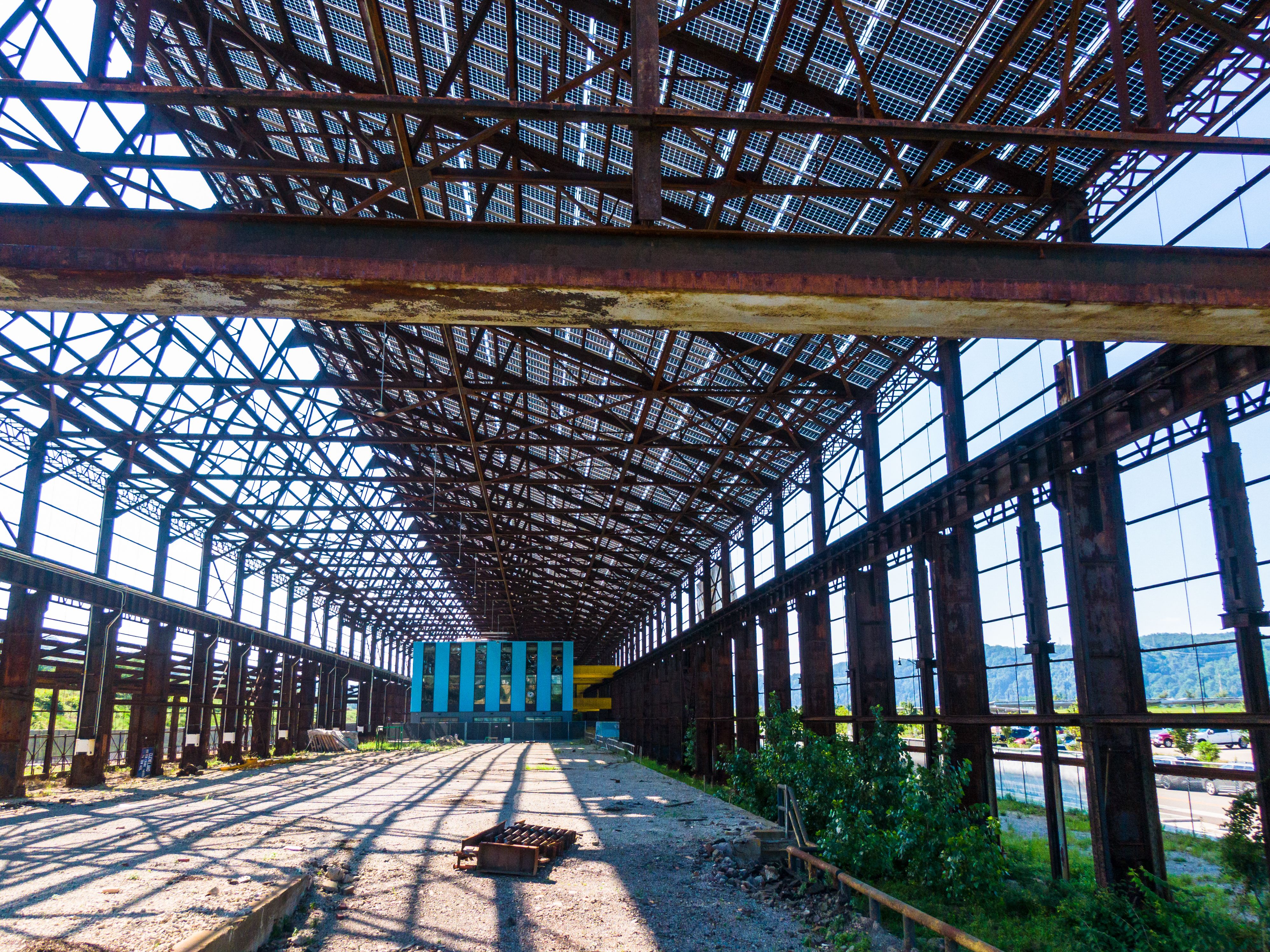 Interior del "Mill 19" durante la construcción.