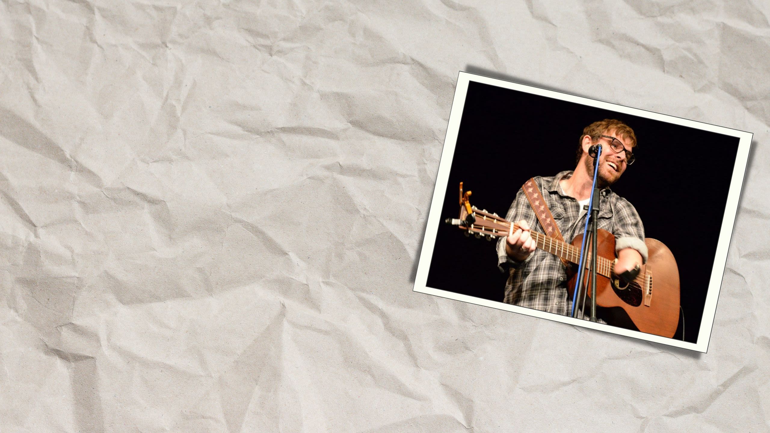 Guitarist performing on stage (U.S. Embassy Uruguay/Juan Francisco Casal)